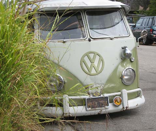 Illustration for article titled The Lowest Daily-Driven VW Transporter You Could Possibly Imagine